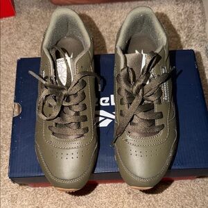 Reebok Forest Green Athletic Shoes